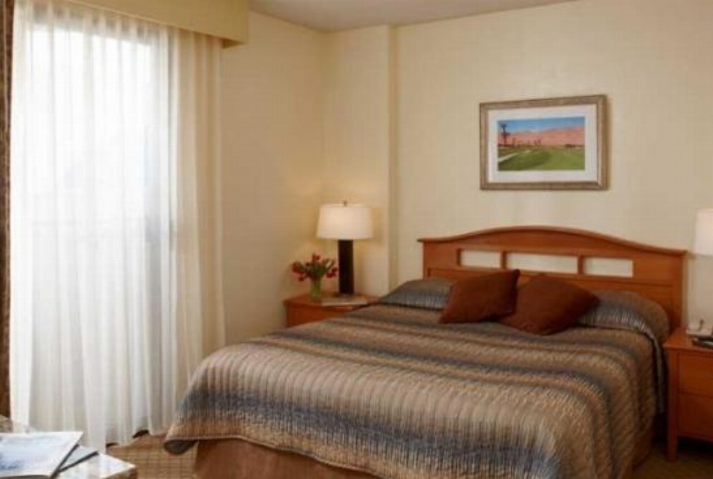 Room image 3
